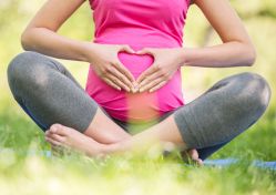 Fit durch die Schwangerschaft mit Walken, Schwimmen und Yoga